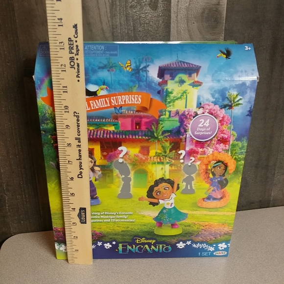 NIB Disney Encanto Madrigal Family Surprise Pack Figurines & Accessories Advent - Picture 13 of 13